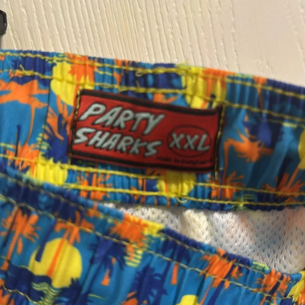 NWT Party Sharks Mens XXL Swim Trunks Palm Trees Quick Dry Comfort Pockets Beach